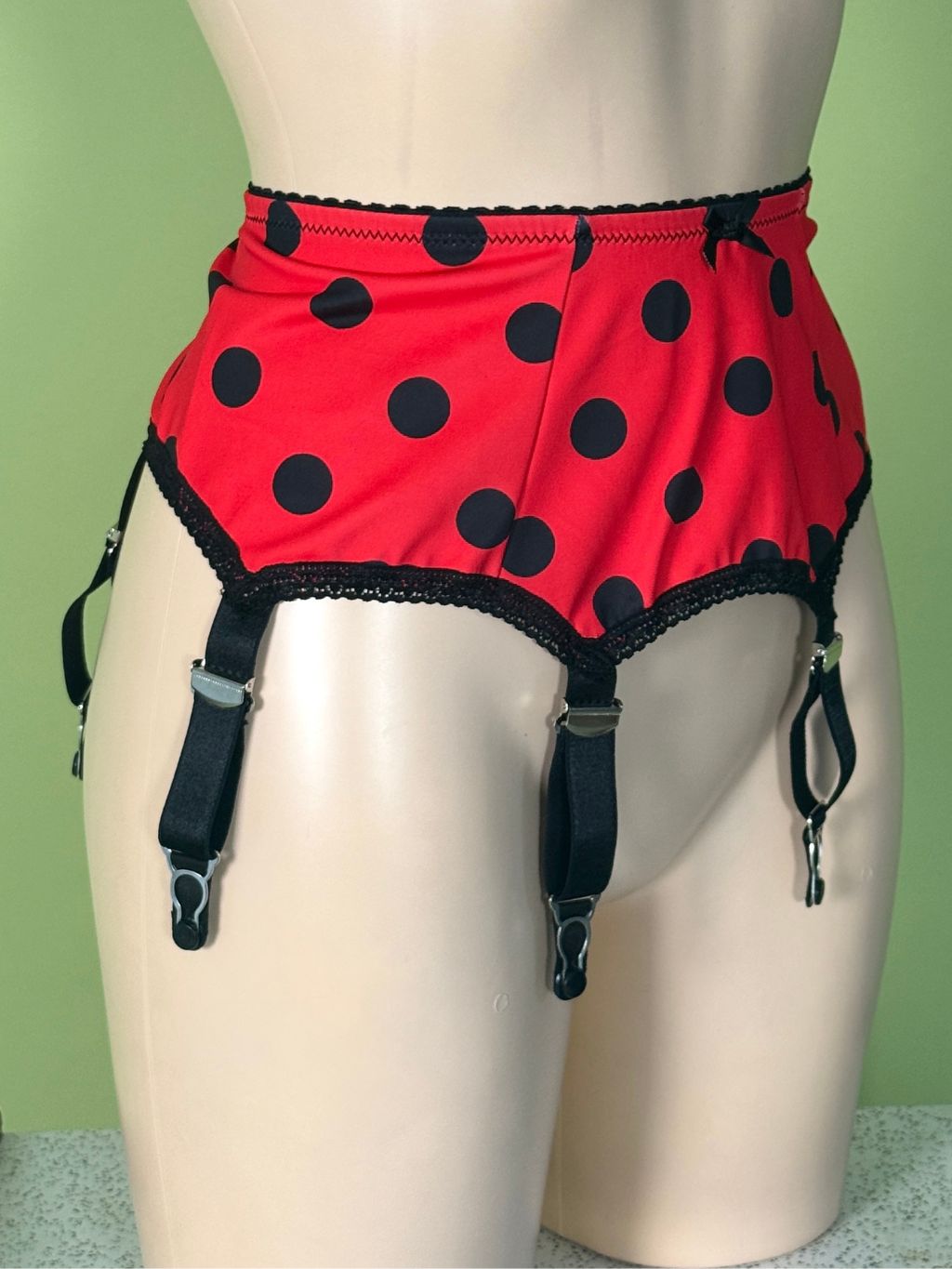Ladybug Red 6 Strap Suspender Belt 003