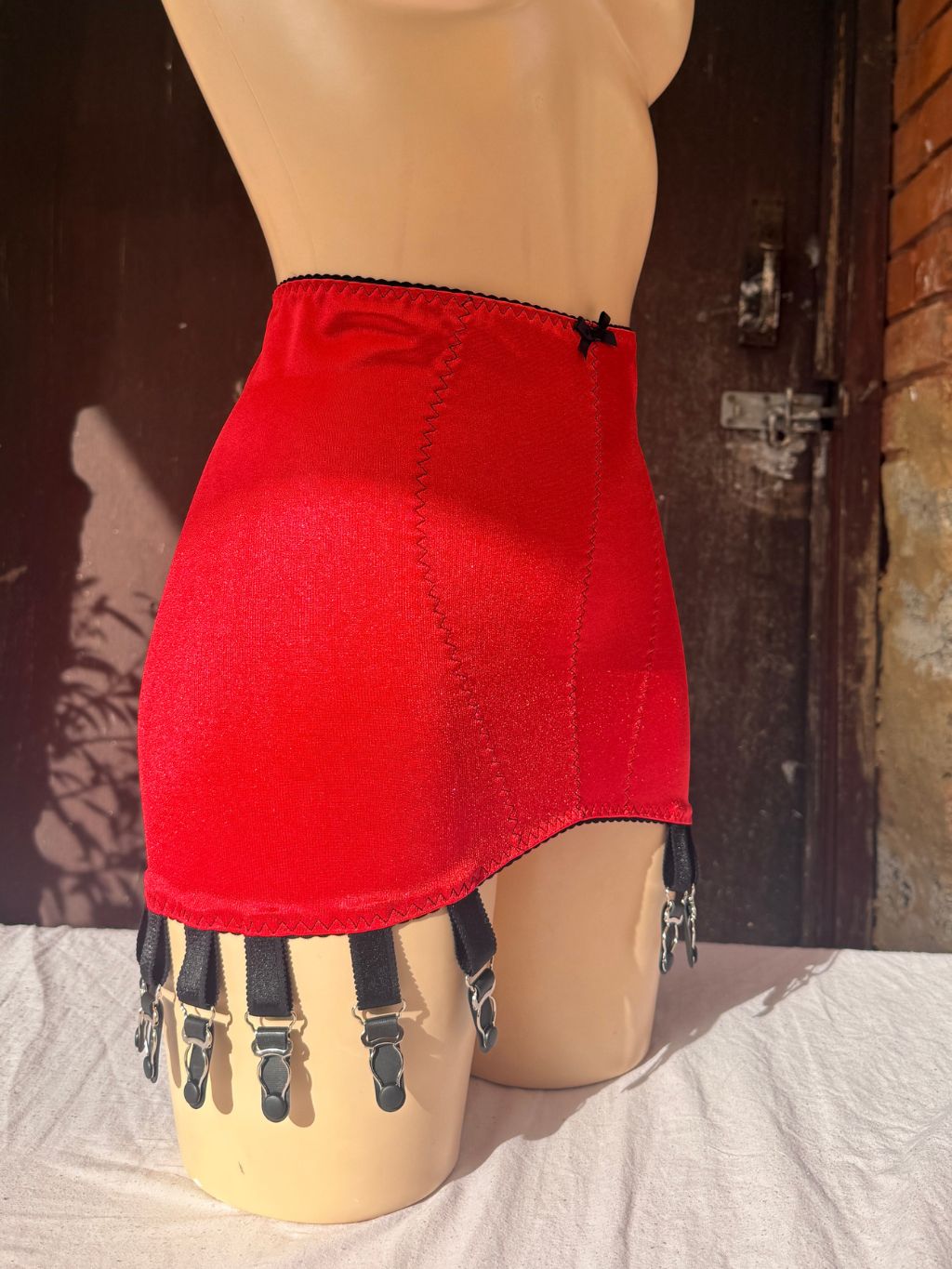 Red 12-Strap Roll On Girdle 037